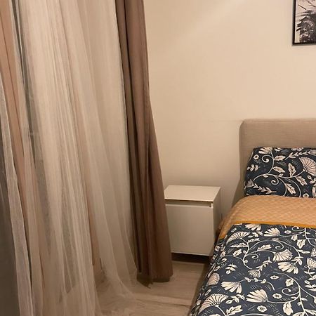 Appartement Cosy Et Bien Equipe Nanterre Eksteriør billede