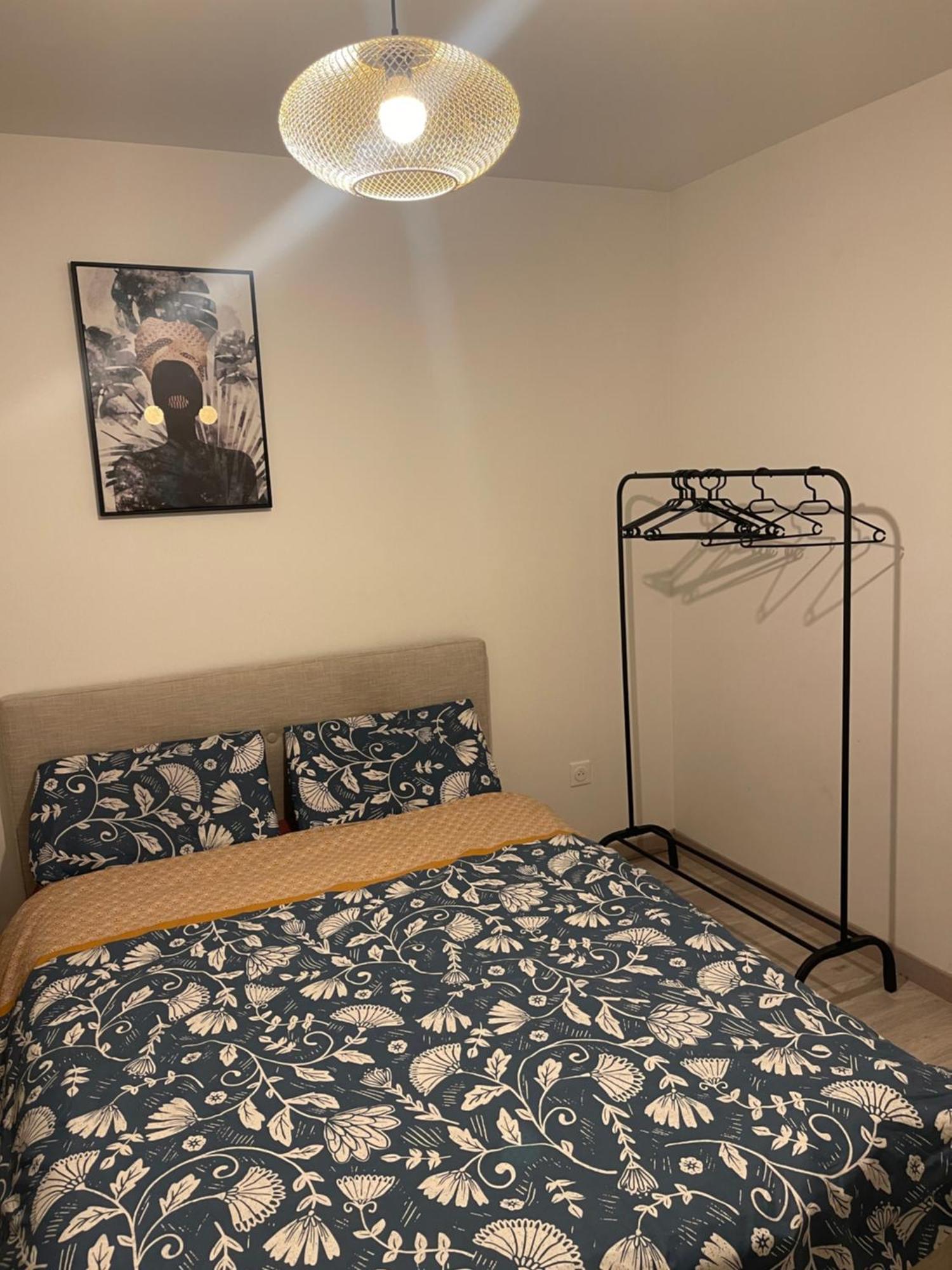 Appartement Cosy Et Bien Equipe Nanterre Eksteriør billede